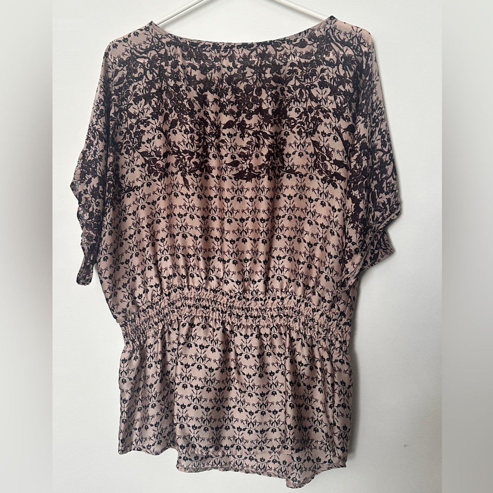 Xhilaration purple and black floral pattern short wide sleeve blouse size M